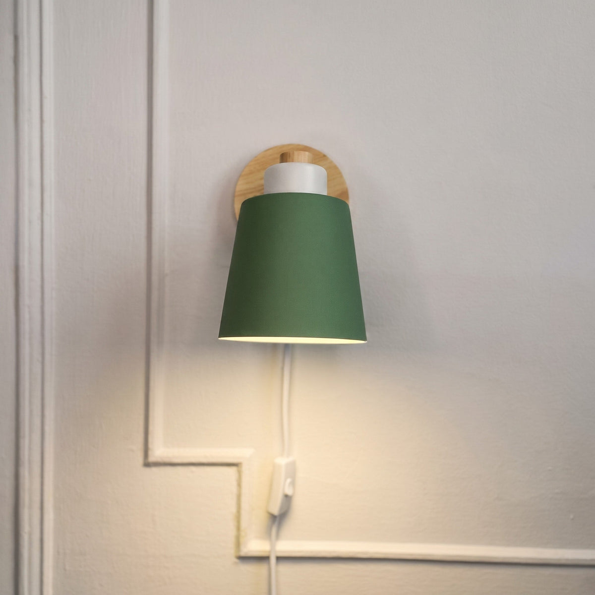 Adjustable Wooden Wall Light with Rotating Metal Shade - Wall Light Fixtures - Black - Oaksoho