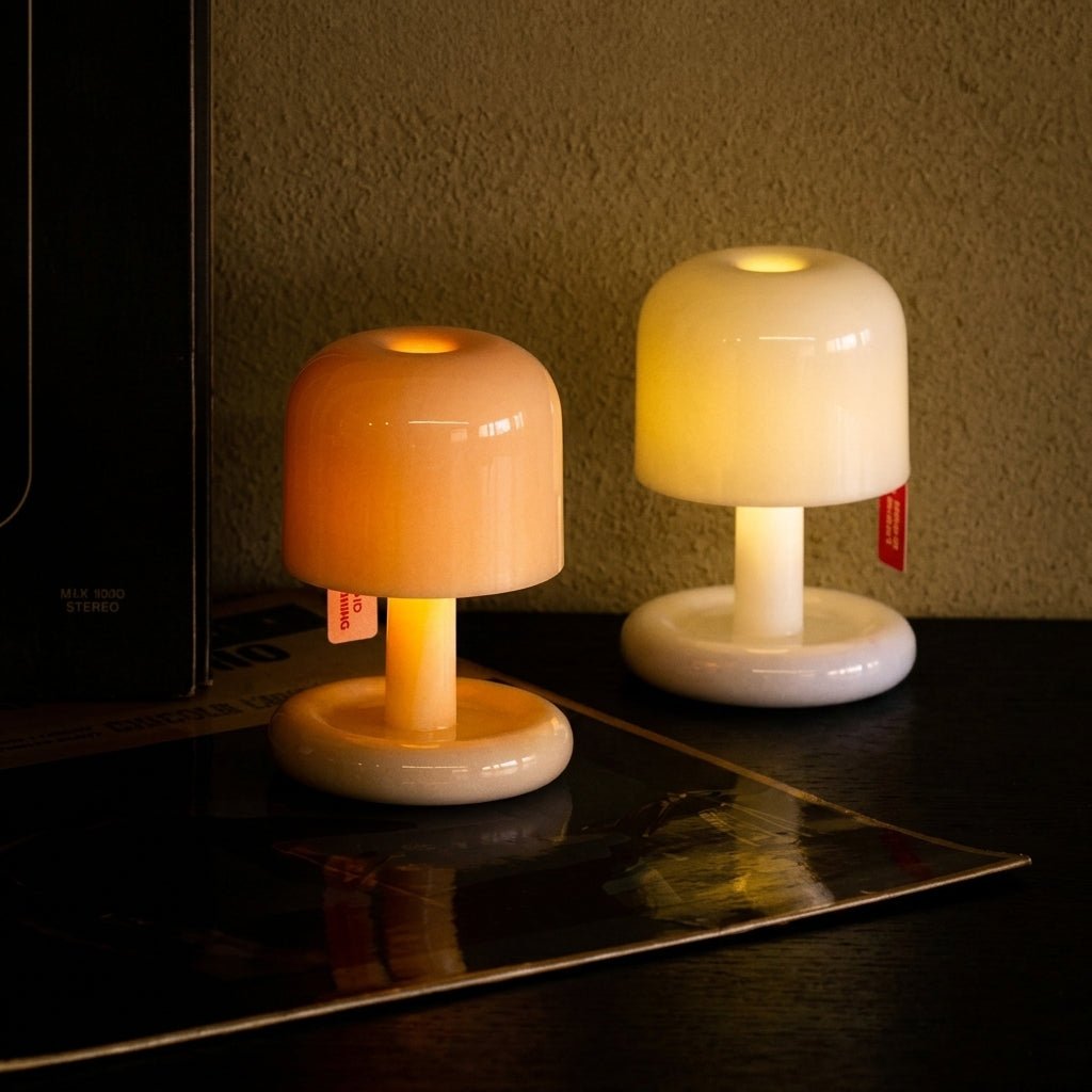 Compact Retro Table Lamp with Round Base and Mushroom Shade - Table Lamps - Oaksoho
