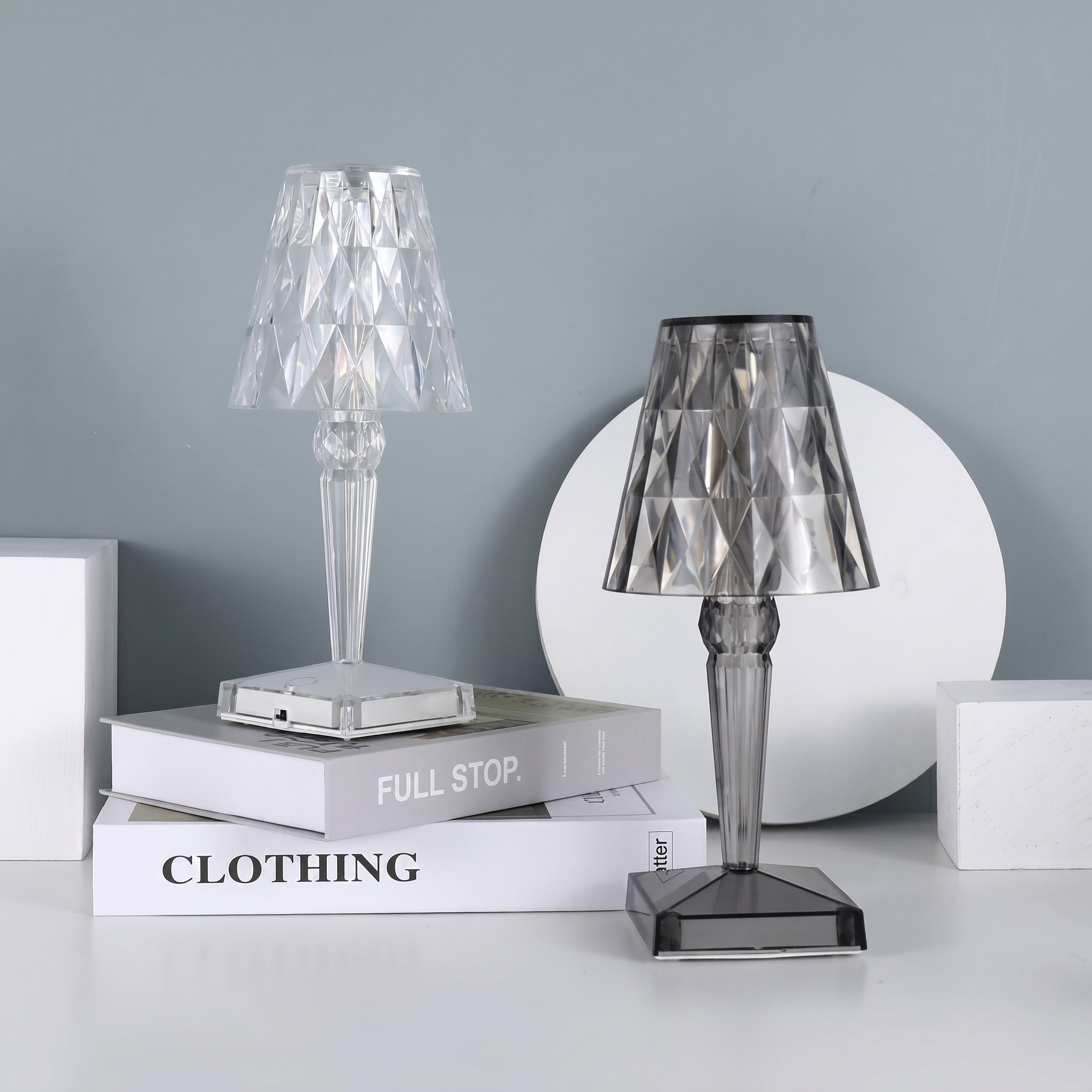 Crystal Diamond - Shaped Table Lamp with Square Base - Table Lamps - Smoked Crystal - Oaksoho