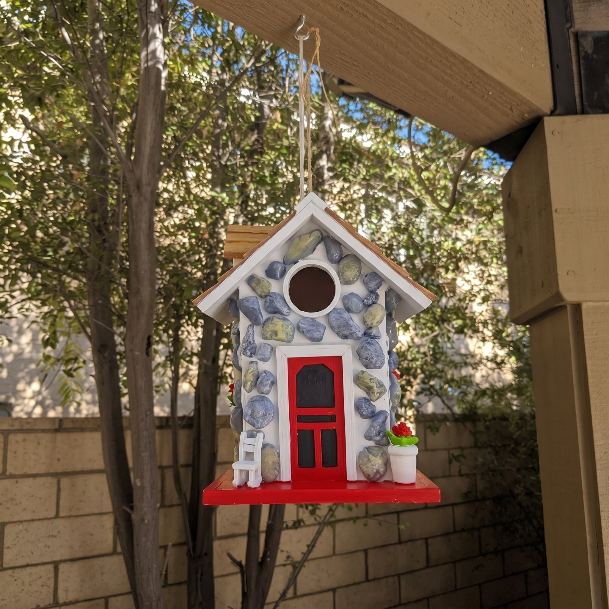 Decorative Hanging Birdhouse with Stone Look - Hanging Birdhouse - Oaksoho