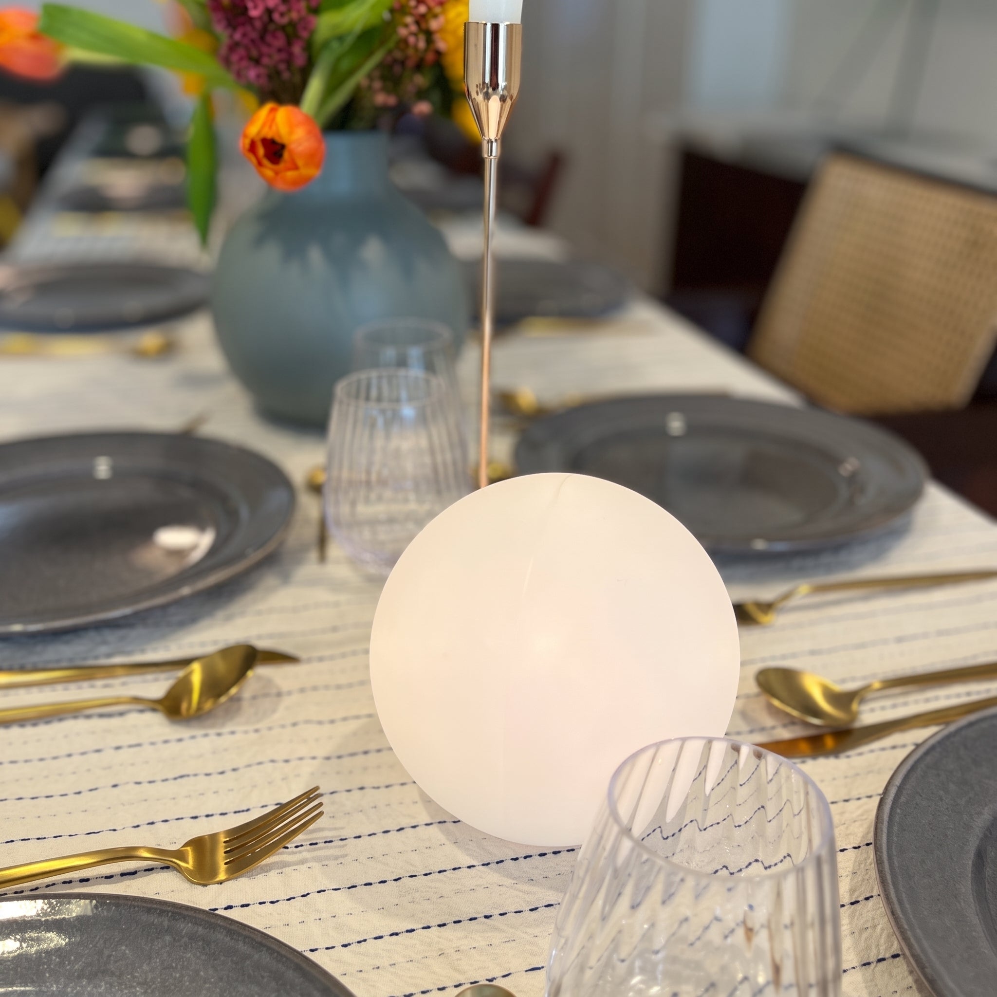 Dimmable Spherical LED Light with RGB Colour Modes - Table Lamps - 12 cm (Diameter) - Oaksoho