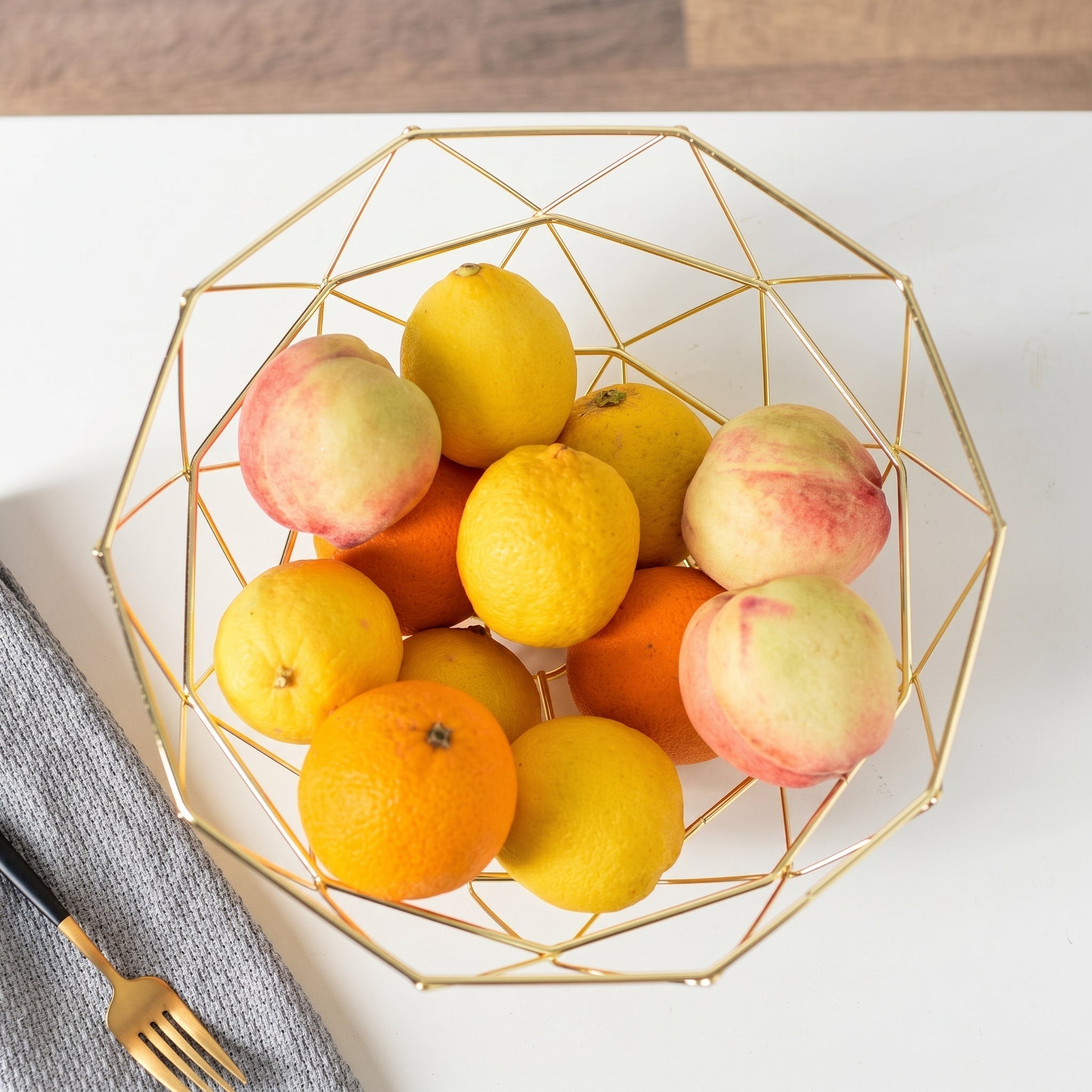 Geometric Stainless Steel Fruit Bowl in Modern Grid Design - Obstkorb - Gold - Oaksoho
