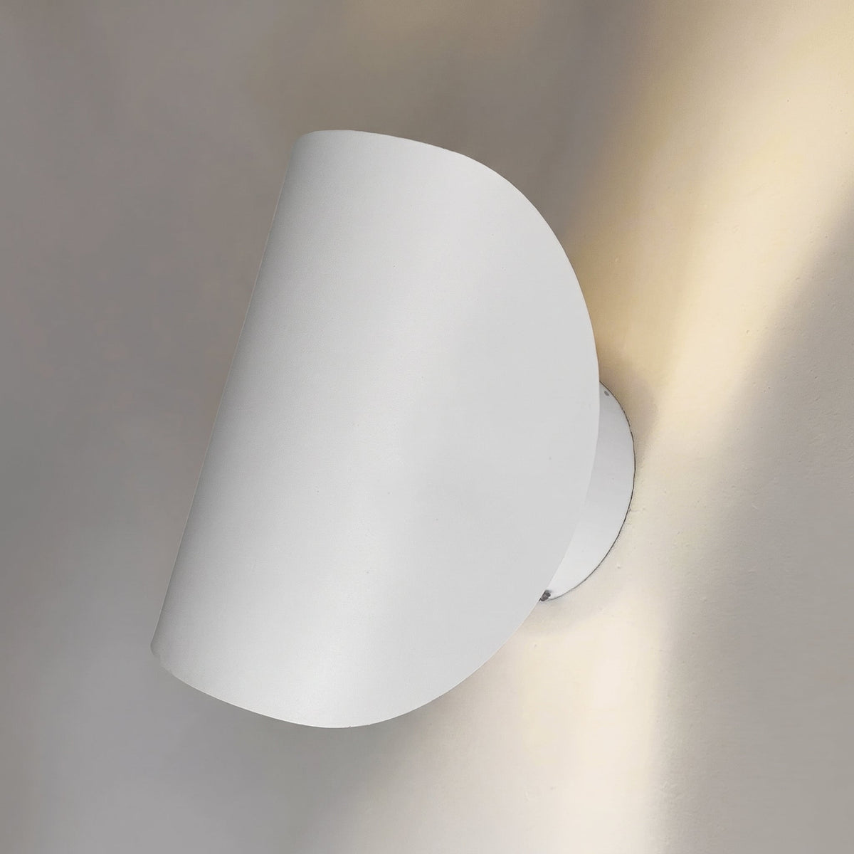 Half Moon Curved Shade Up Down LED Wall Light - Wall Light Fixtures - Black - Oak Soho