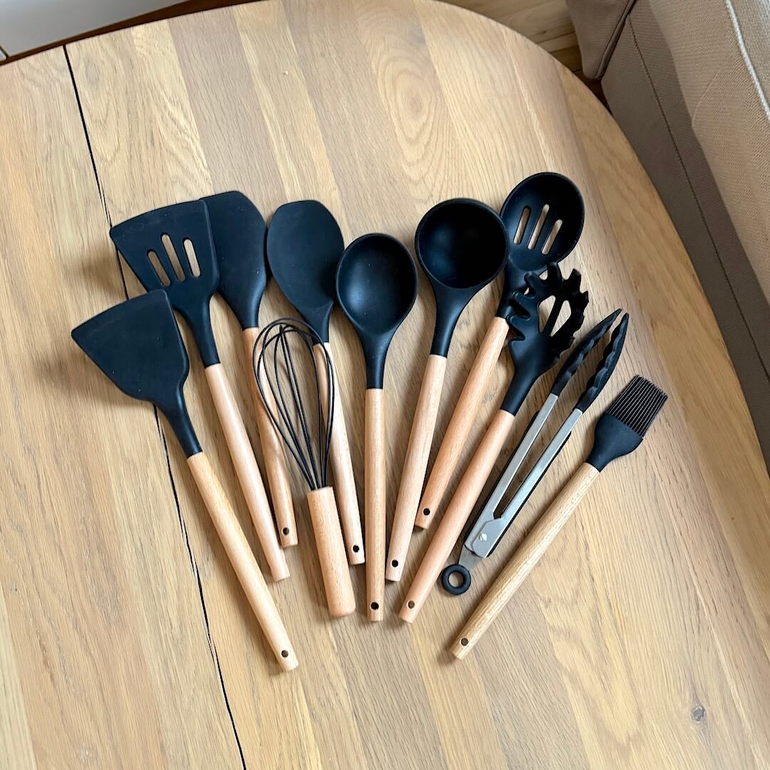 Kitchen Utensil Set with Wooden Handles - Cooking Utensils - Black - Oaksoho