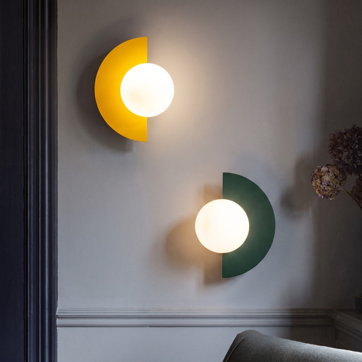 Modern Sphere Wall Light with Semicircle Base Design - Wall Light Fixtures - Dark Green - Oaksoho