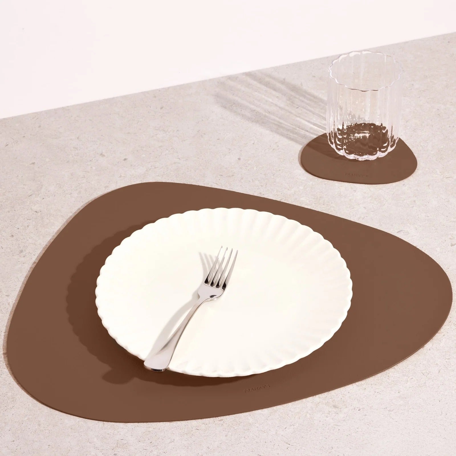 Modern Triangular Placemat - Placemat - Brown - Oaksoho