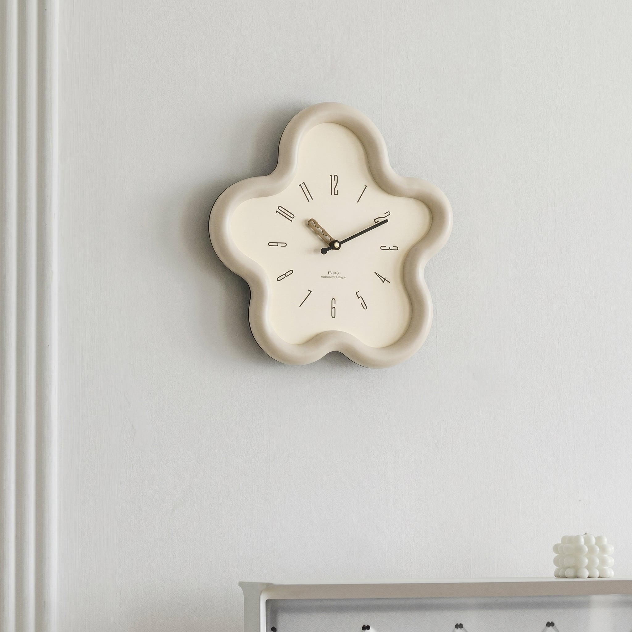 Modern Wall Clock in Flower Shape - Wall Clock - White - Oaksoho