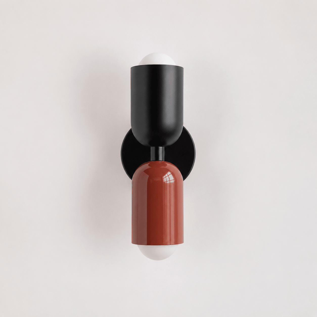 Modern Wall Lamp in Capsule Design - Wall Lights - Black - Red - Oaksoho