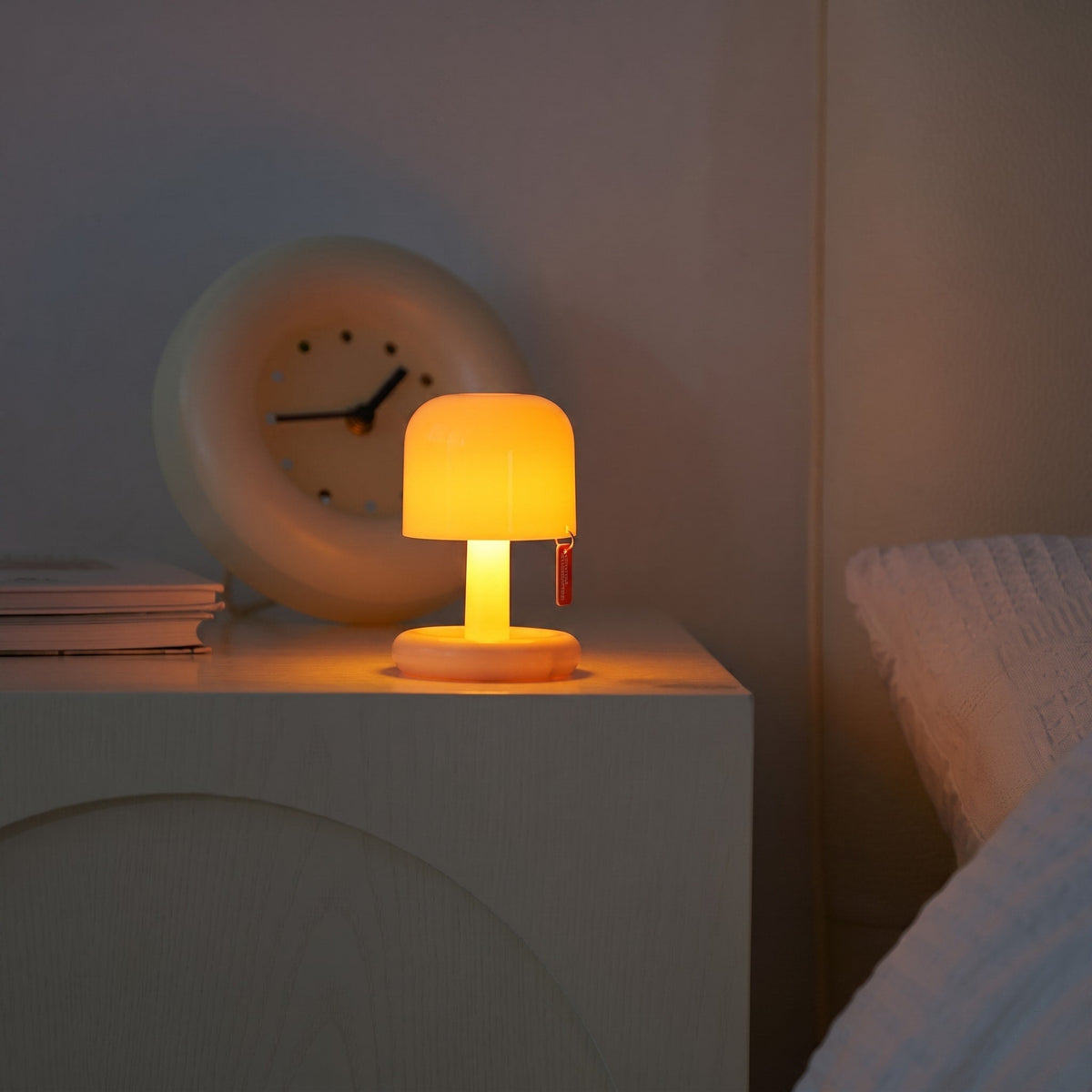 Mushroom Shaped Rechargeable Portable Table Lamp - Table Lamps - Default - Oaksoho