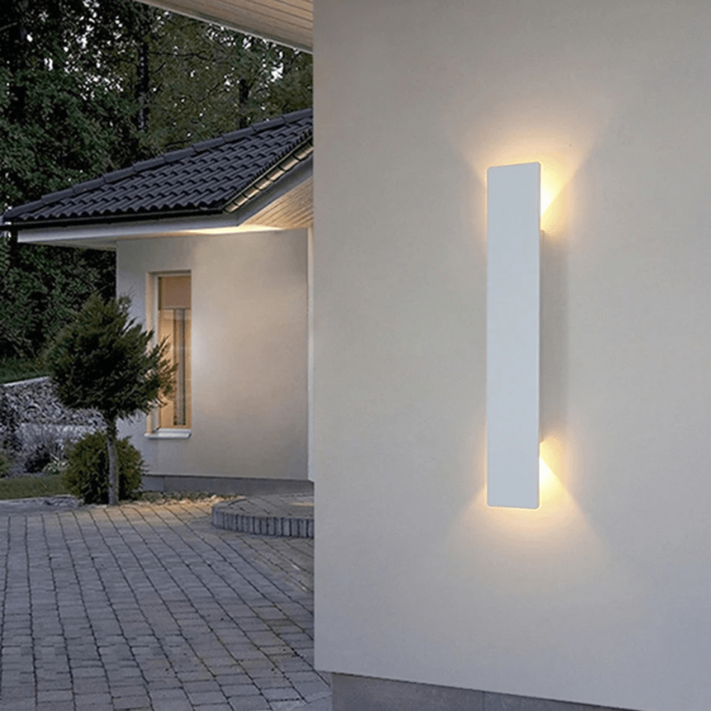 Outdoor LED Wall Light With Up and Down Rays - Wall lamp - White - Oaksoho