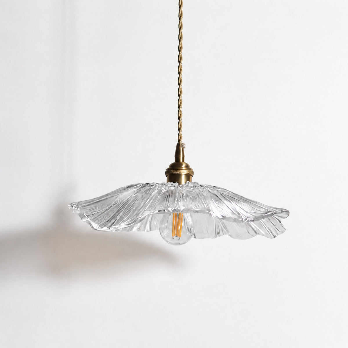 Petal Shaped Glass Pendant Light for Ceiling Lighting - Pendant Light Fixtures - White - Oaksoho