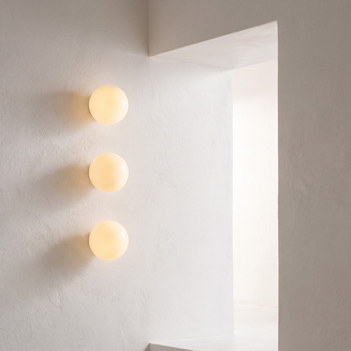 Round Globe Wall Light White Frosted Shade - Wall Light Fixtures - White - Oaksoho