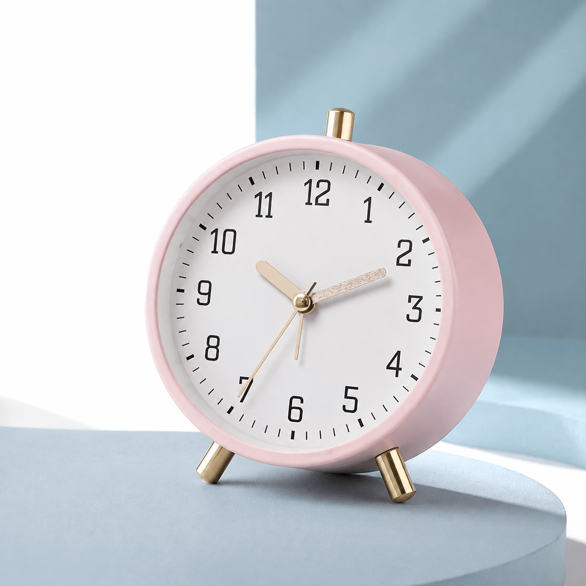Scandinavian Round Silent Desk Clock with Brass Accents - Desk Clock - Pink - Oaksoho