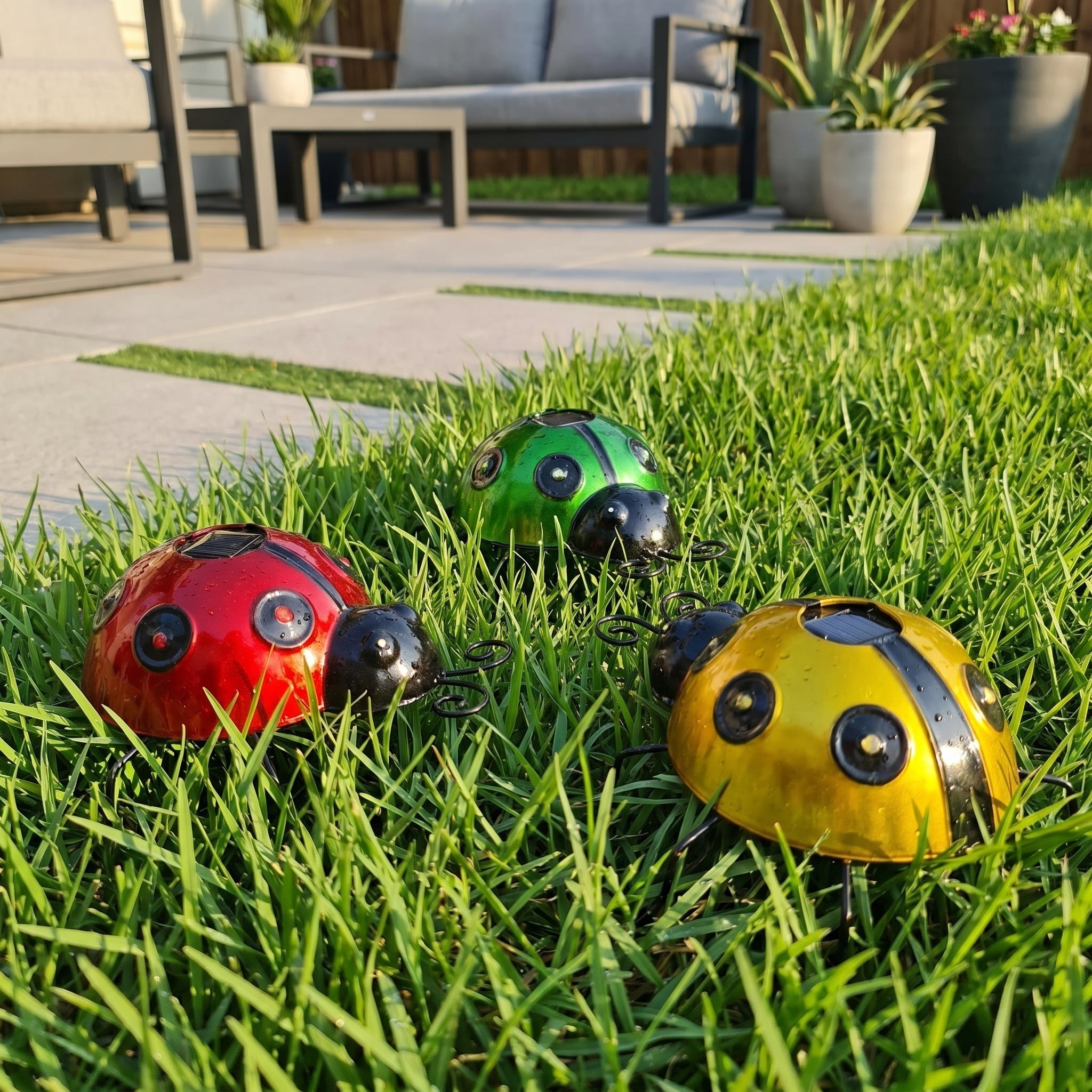 Solar LED Metal Ladybird Garden Decoration - Solar LED Light - Yellow - Oaksoho