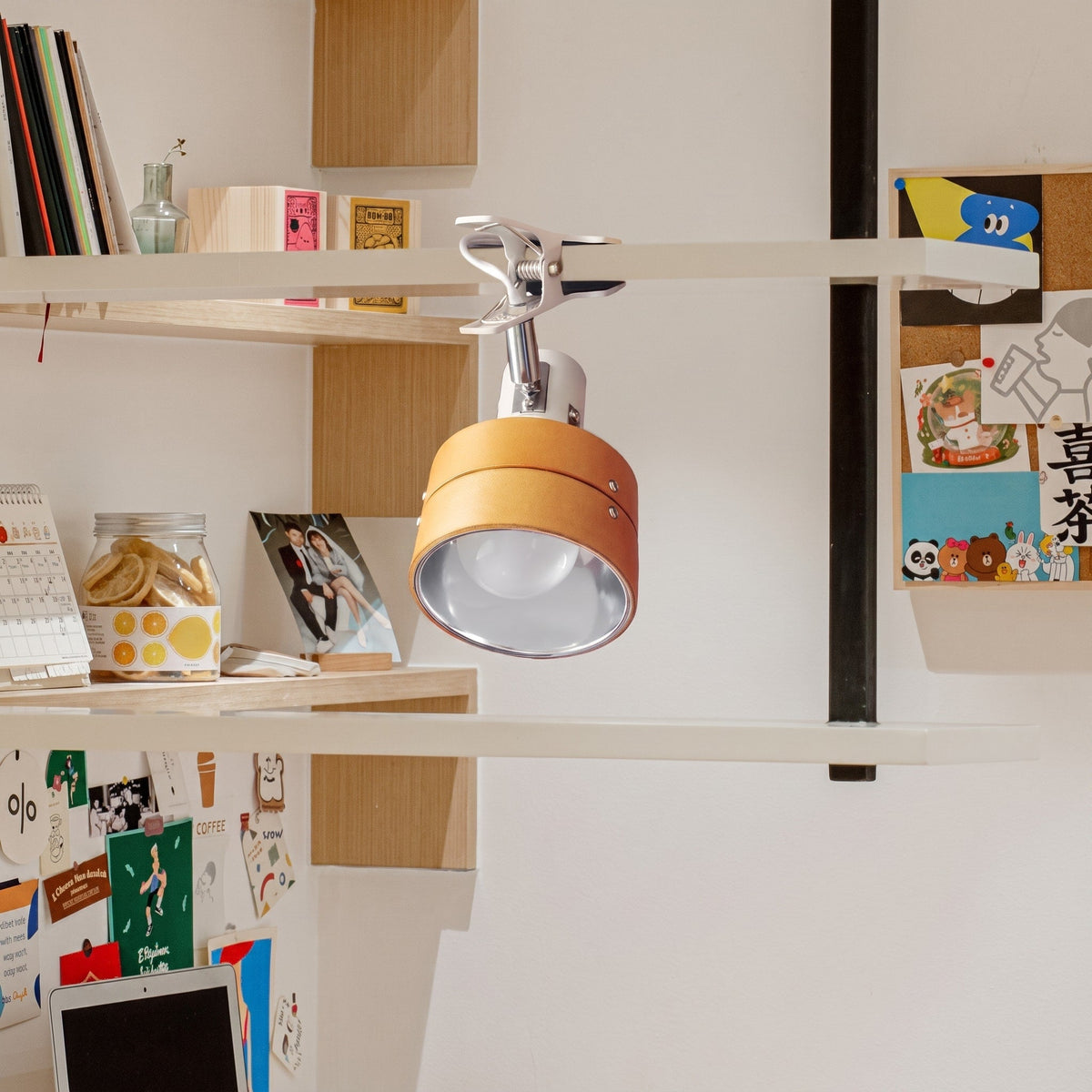 Wooden Clip-On Spotlight Lamp with Adjustable Head - Wall Light Fixtures - Wood Colour - Oaksoho