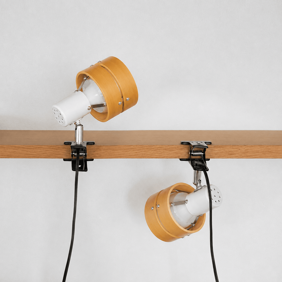 Wooden Clip-On Spotlight Lamp with Adjustable Head - Wall Light Fixtures - Wood Colour - Oaksoho