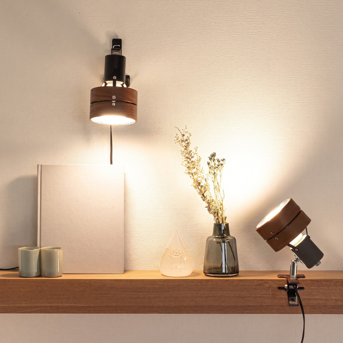 Wooden Clip-On Spotlight Lamp with Adjustable Head - Wall Light Fixtures - Walnut - Oaksoho