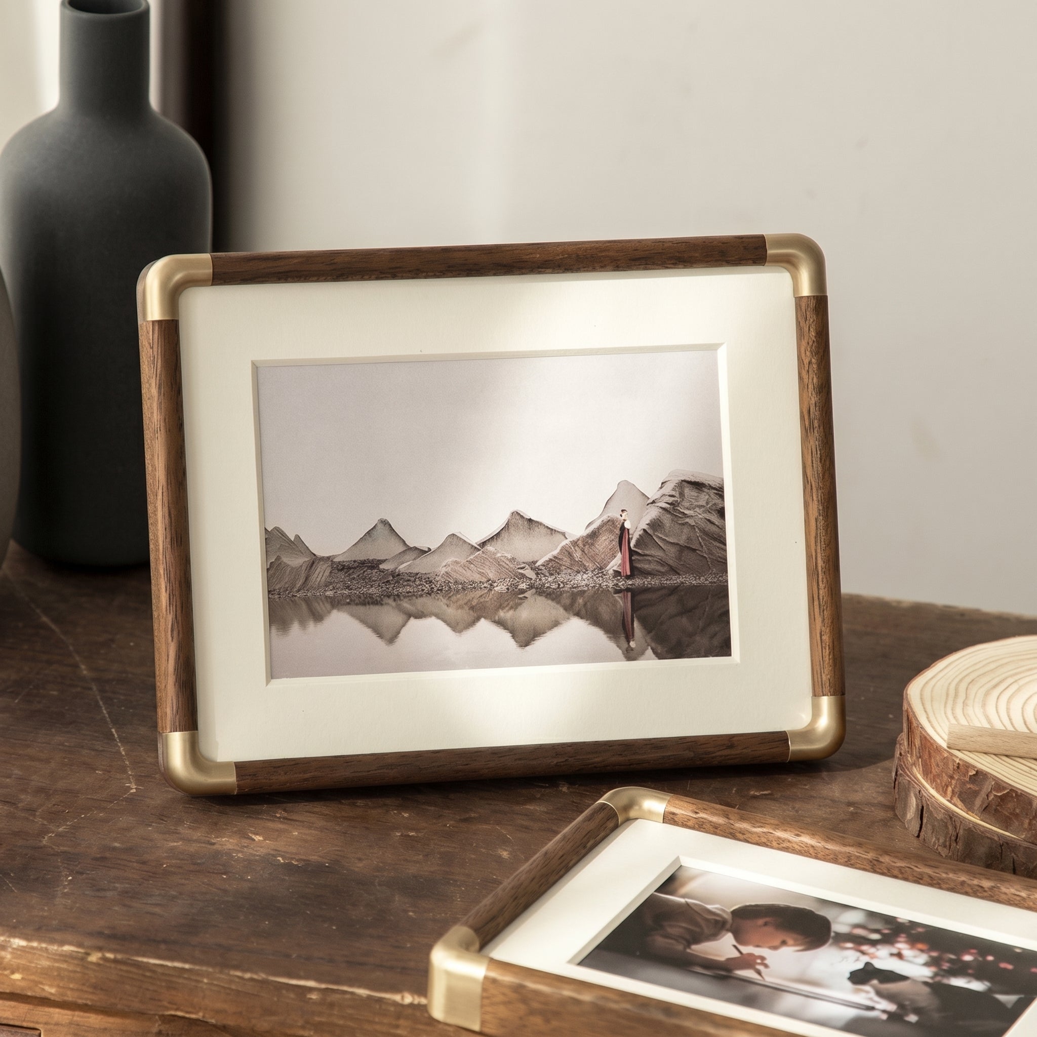 Wooden Look Photo Frame Table Stand - Photo Frame - Brown - Oaksoho