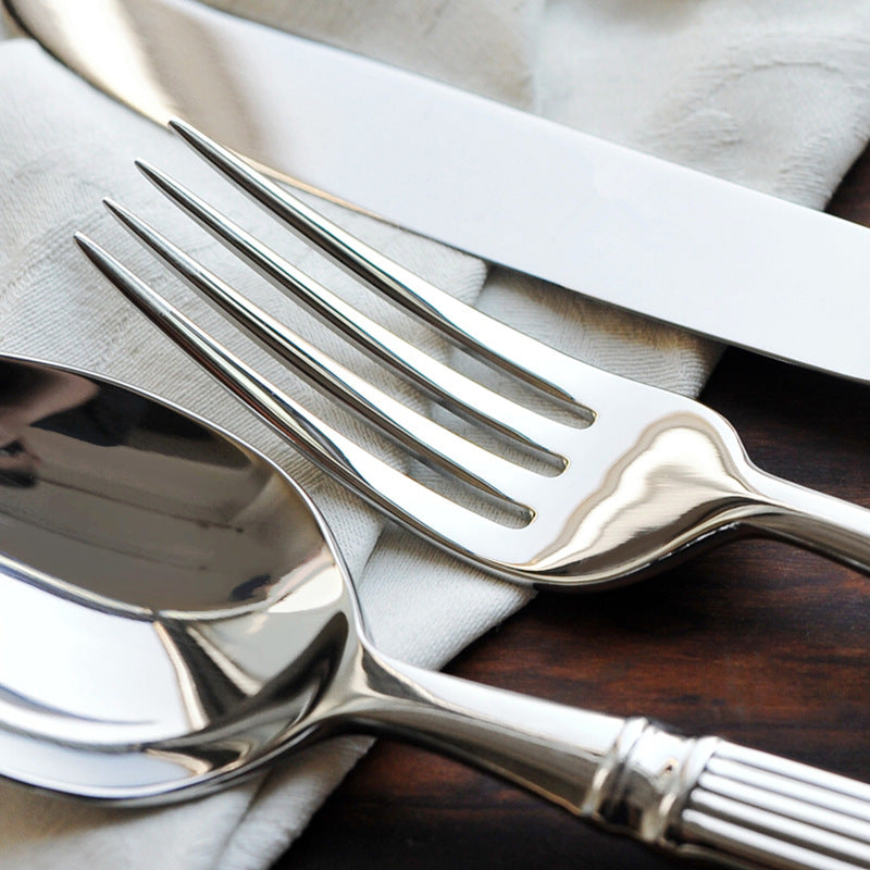 4-piece Silver Cutlery Set with a Ribbed Handle