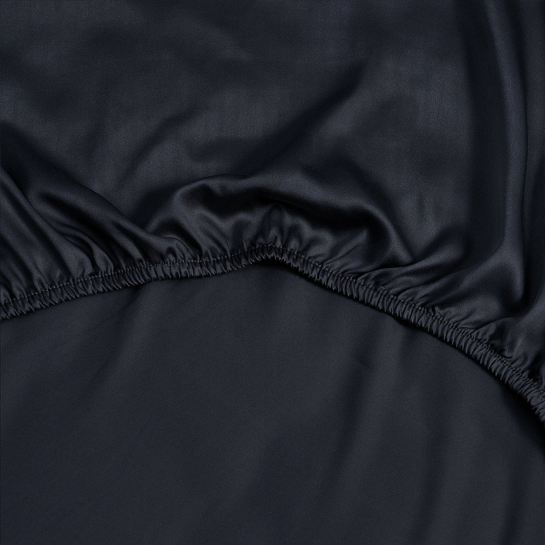 Bedding Set with Fitted Sheet and Two Pillowcases - Bedroom - Black - Oaksoho
