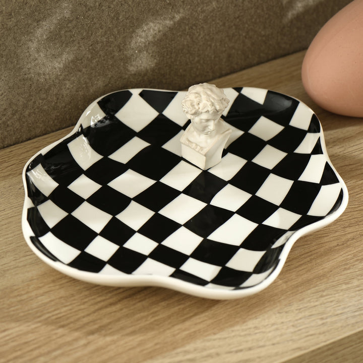 Decorative Tray with Checkered Pattern - Decorative Tray - Black - Oaksoho