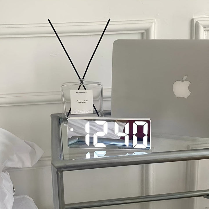 Digital Alarm Clock with LED Mirror Display - Alarm clock - Mirror White - Oaksoho