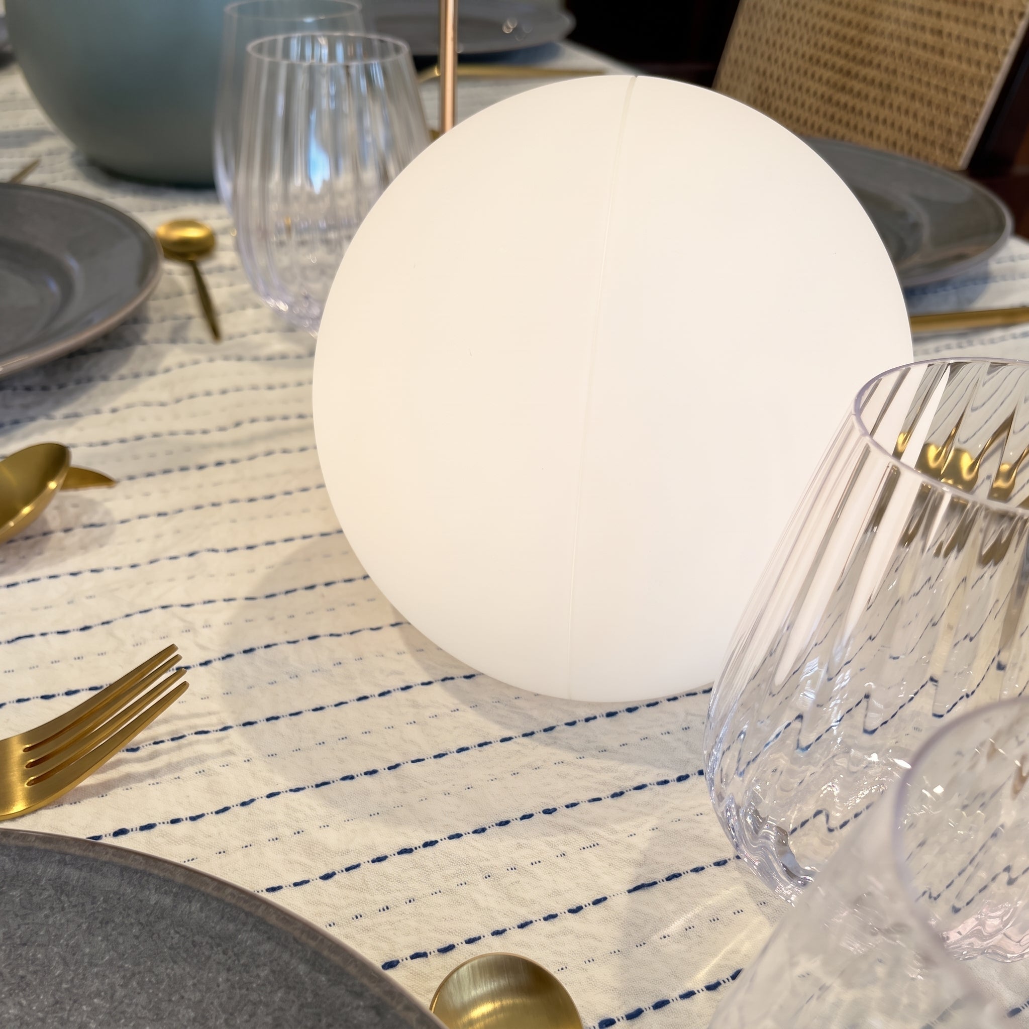 Dimmable Spherical LED Light with RGB Colour Modes - Table Lamps - 12 cm (Diameter) - Oaksoho