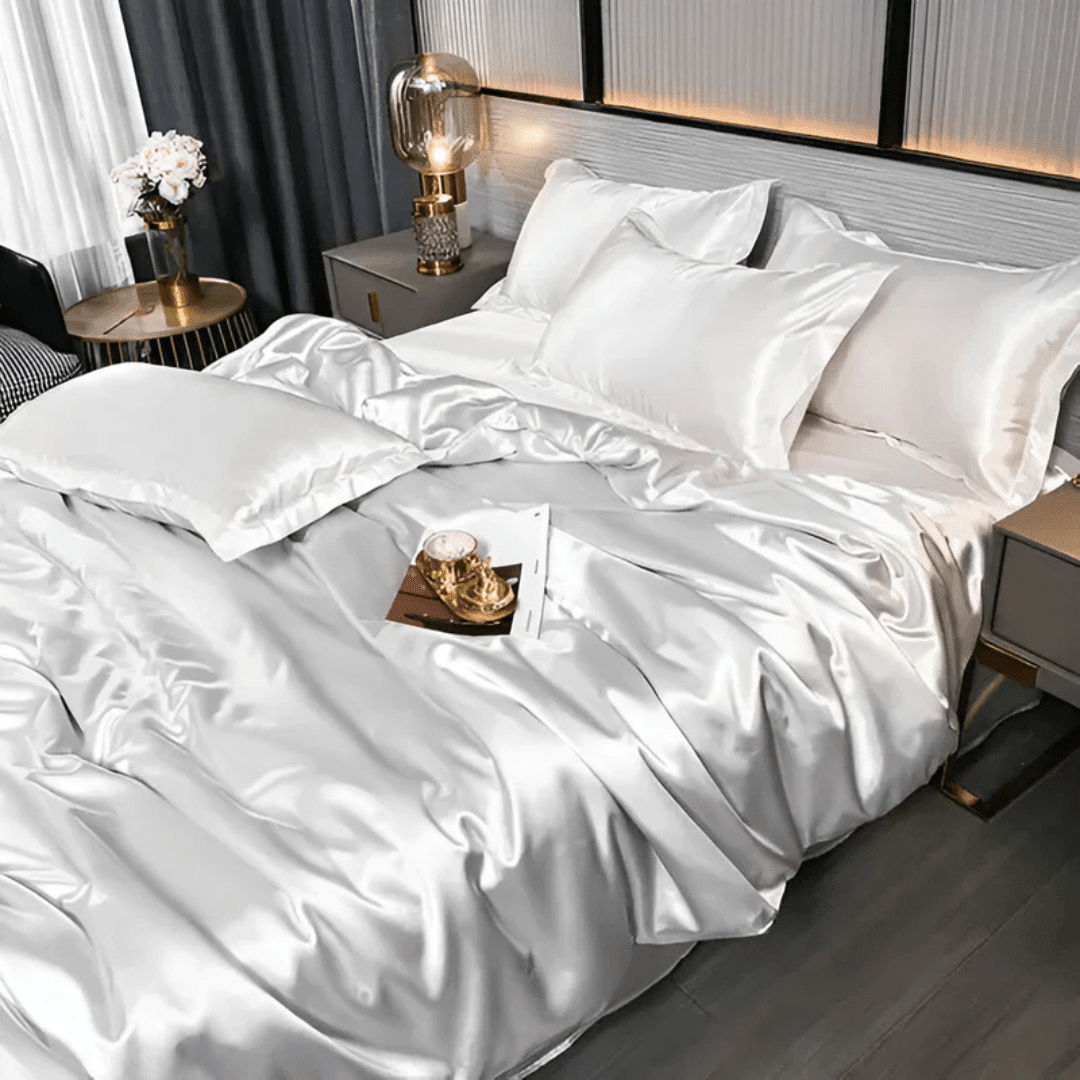 Durable Bedding Set with Glossy Surface - Bedding Set - White - Oaksoho