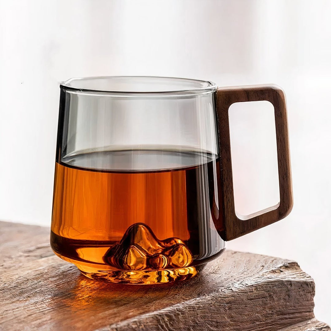 Elegant slanted coffee cups made of smoky glass with walnut wood handle - Mug - Smoked glass / Wooden handle - Oaksoho