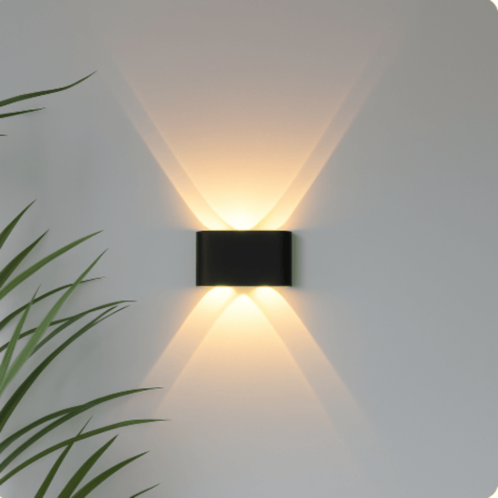 Elina – Modern LED Wall Light for Indoor & Outdoor Use in Black & White