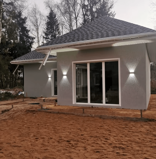 Elina – Modern LED Wall Light for Indoor & Outdoor Use in Black & White