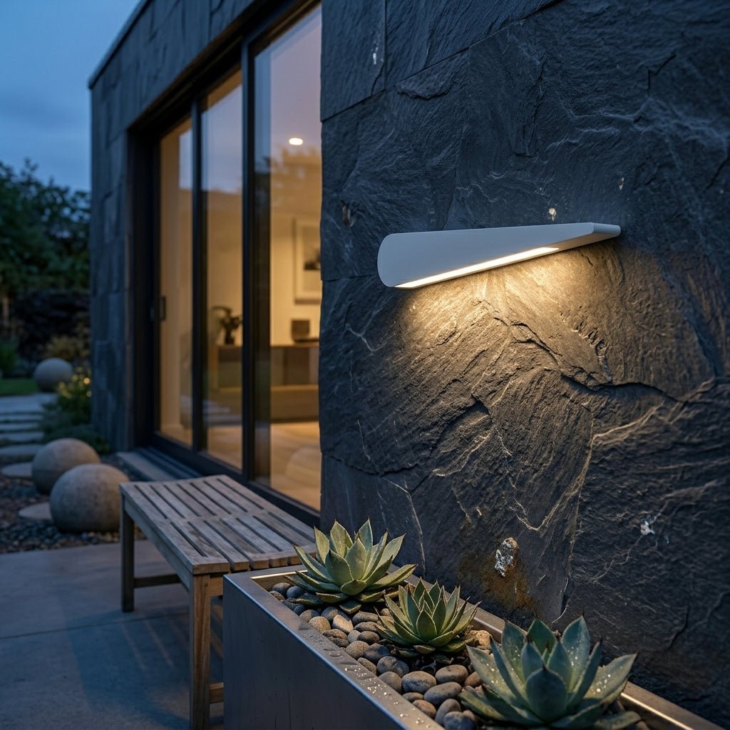LED Outdoor Wall Light in Decorative Form - Wall Light - White - Oaksoho