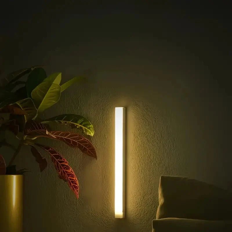 LED Strip with Motion Sensor for Cabinets and Hallways - LED Strip - Warm White - Oaksoho