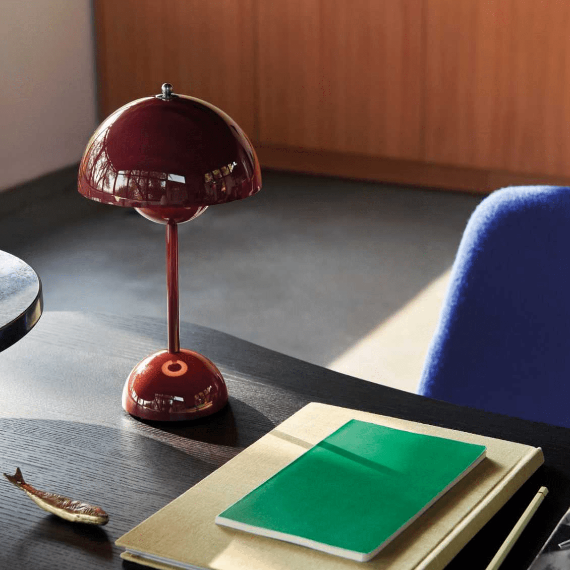 LED Table Lamp in Modern Arch Design - Tischlampen - Light Red - Oaksoho