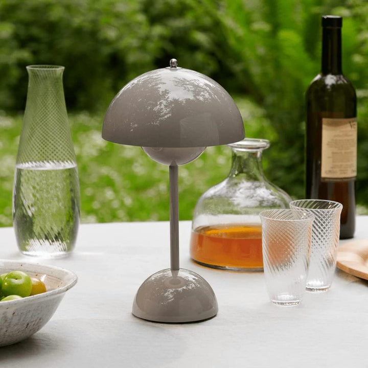 LED Table Lamp in Modern Arch Design - Tischlampen - Red - Oaksoho