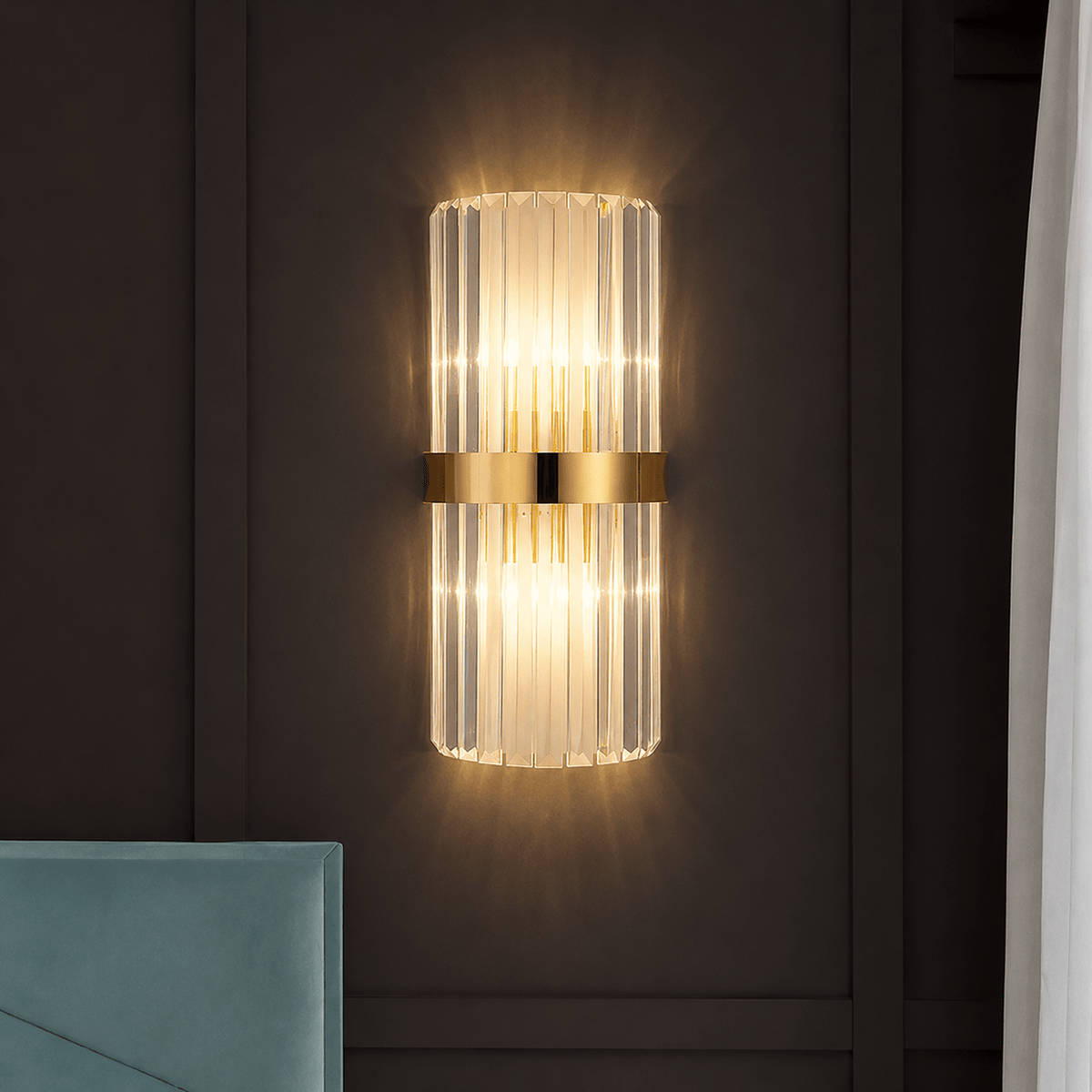 Luxurious Crystal Wall Light with Metal Frame - Wall Light Fixtures - Gold - Oaksoho