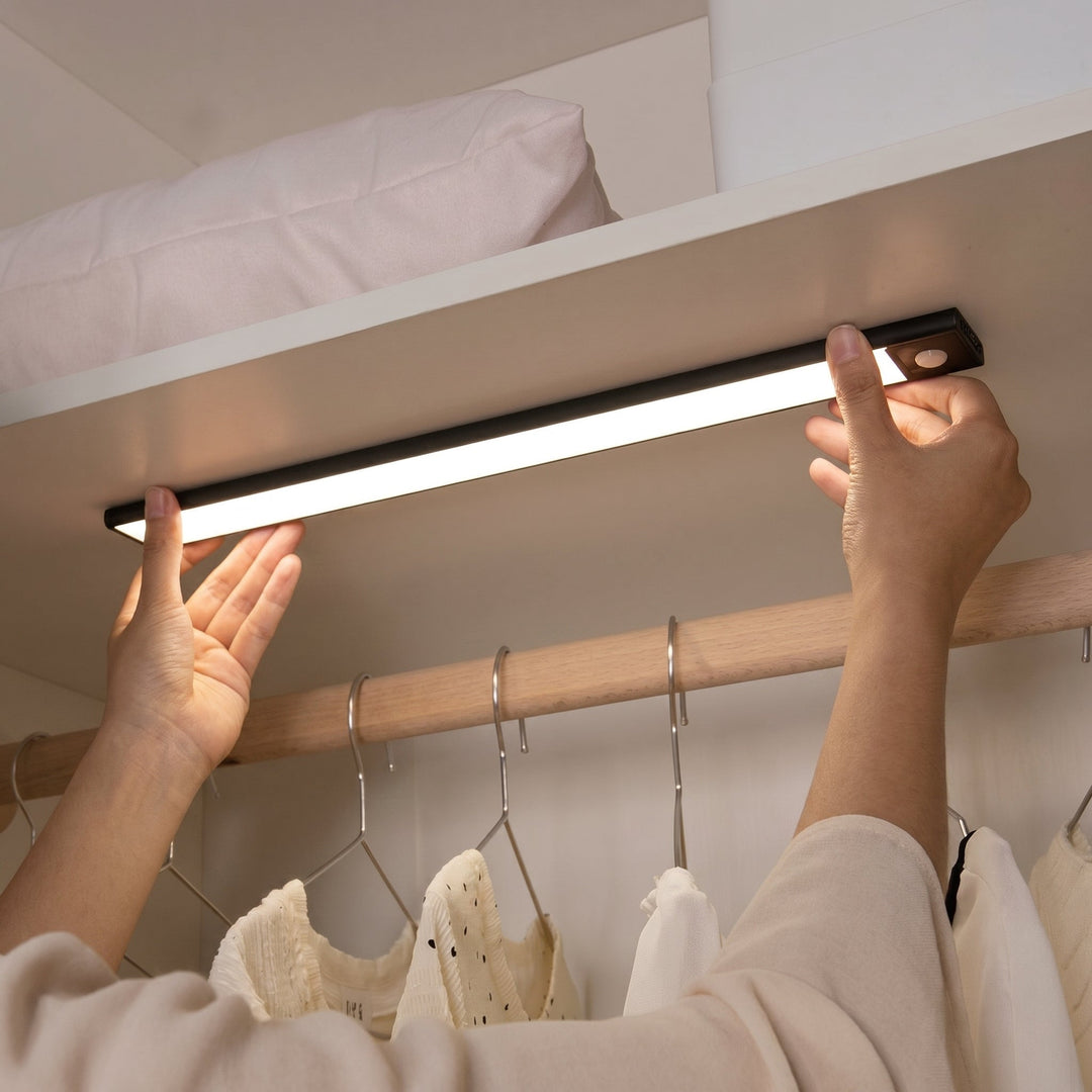 Magnetic Wireless LED Light Bar with Motion Sensor - LED Light bar - Black - Oaksoho