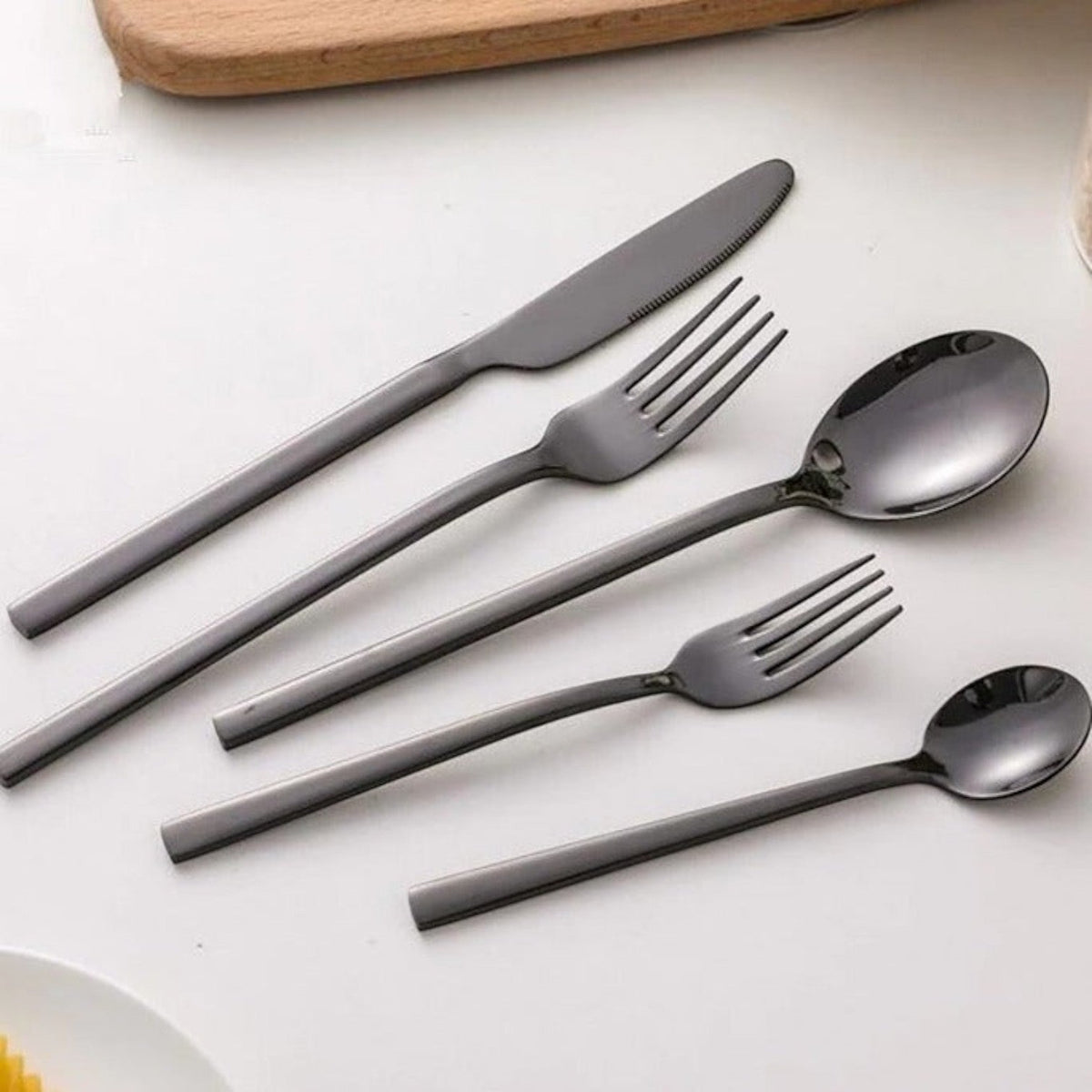 Minimalist Stainless Steel Cutlery Set 30-Piece - Kitchen Utensils - Black - Oaksoho