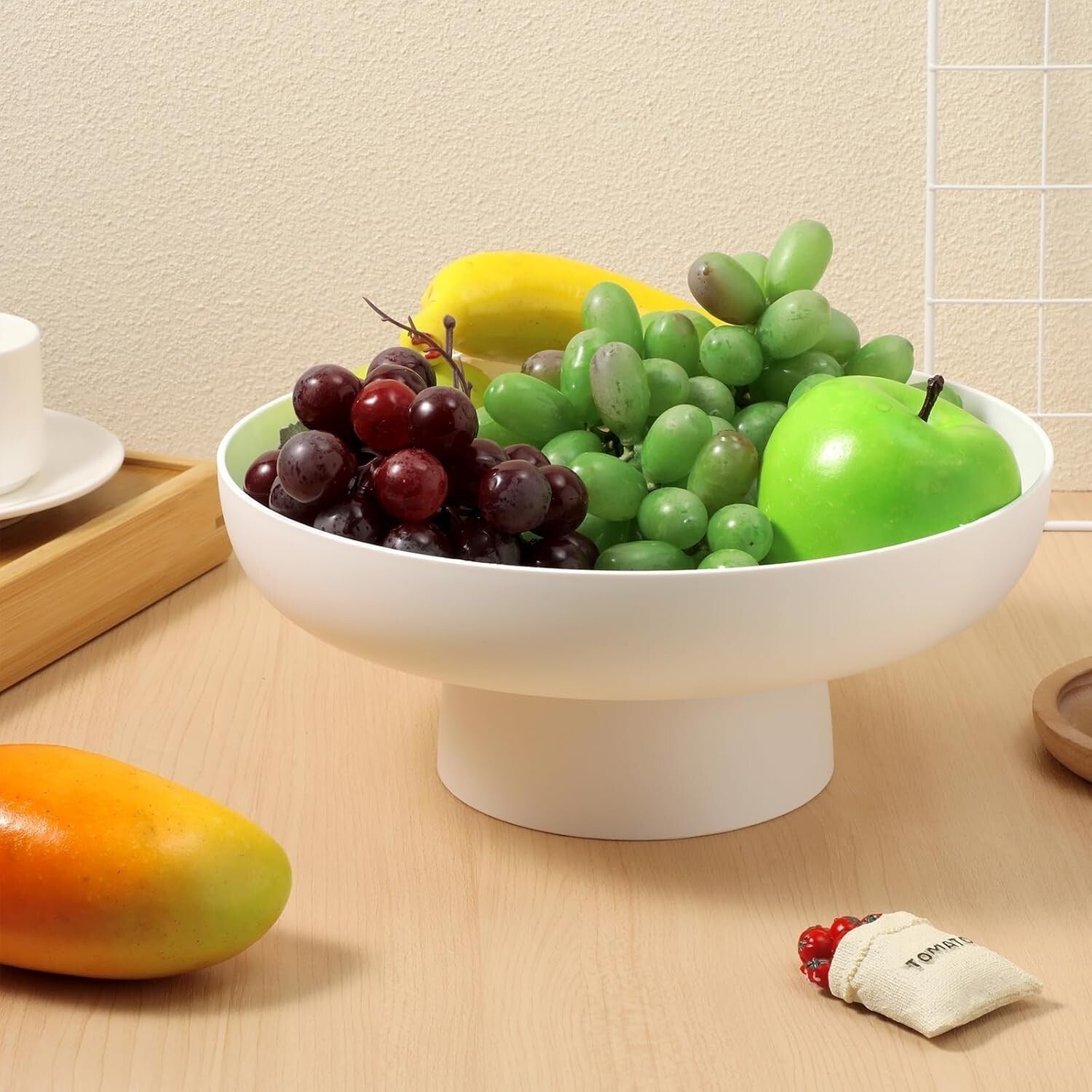 Modern decorative fruit bowl on a raised base - Serving Bowl - White - Oaksoho