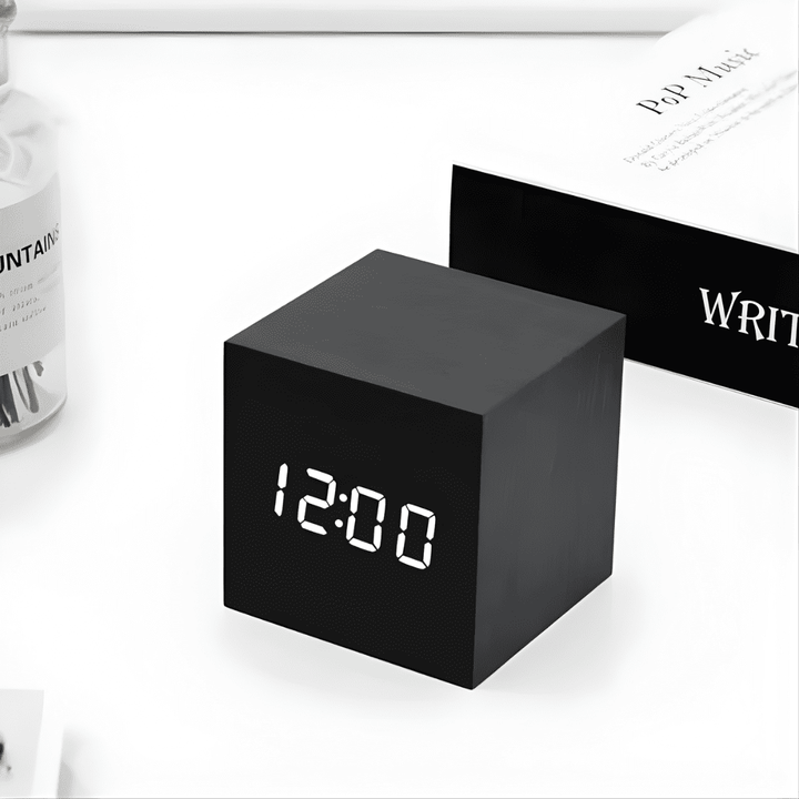 Modern LED Alarm Clock with Clear Display and Smart Features - Alarm Clock - Black - Oaksoho