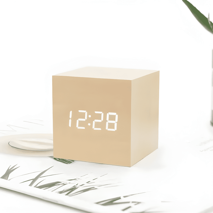 Modern LED Alarm Clock with Clear Display and Smart Features - Alarm Clock - Light Brown - Oaksoho