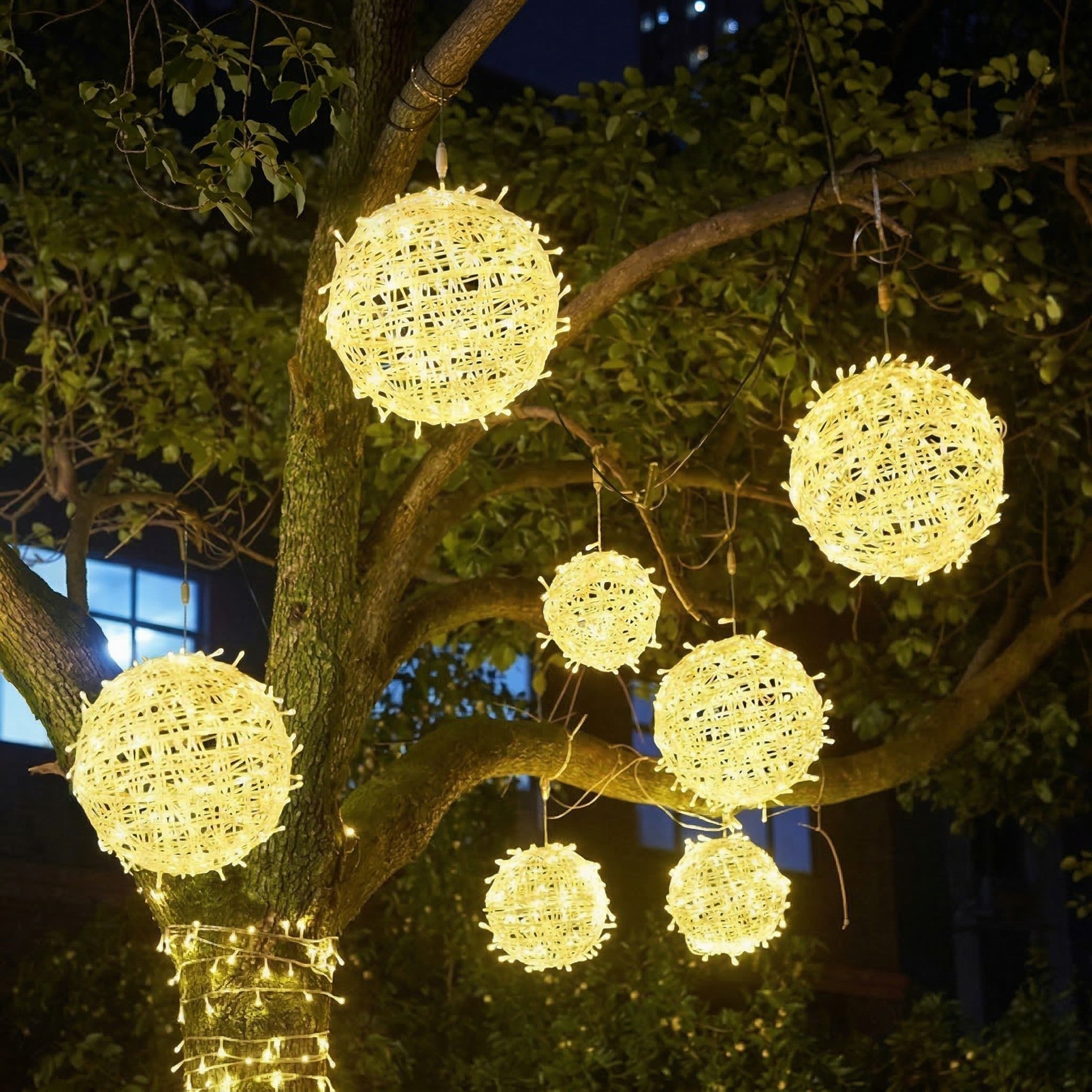 Modern LED Light Balls for Atmospheric Indoor and Outdoor Areas - LED Light Balls - Red - Oaksoho