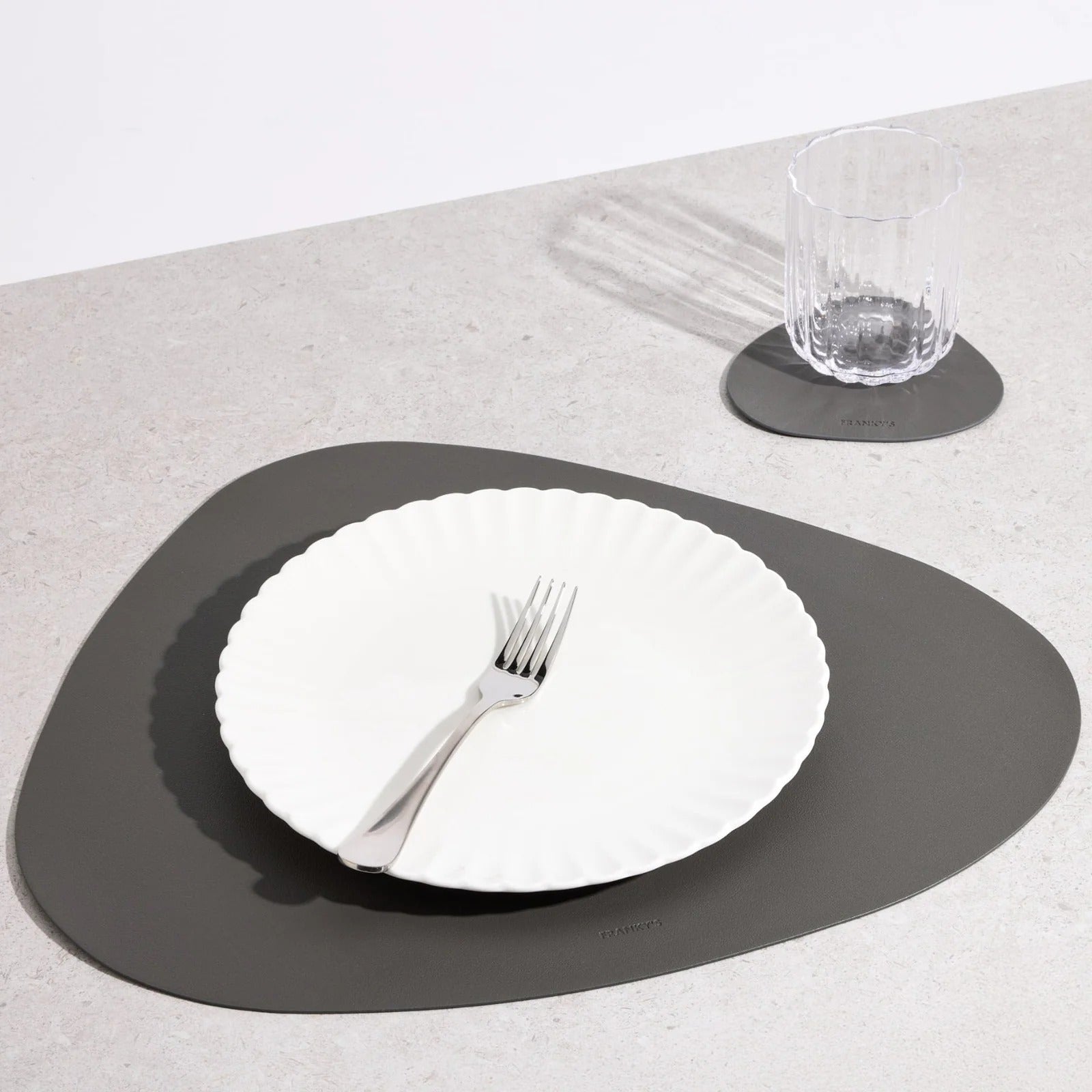 Modern Triangular Placemat - Placemat - Dark Grey - Oaksoho