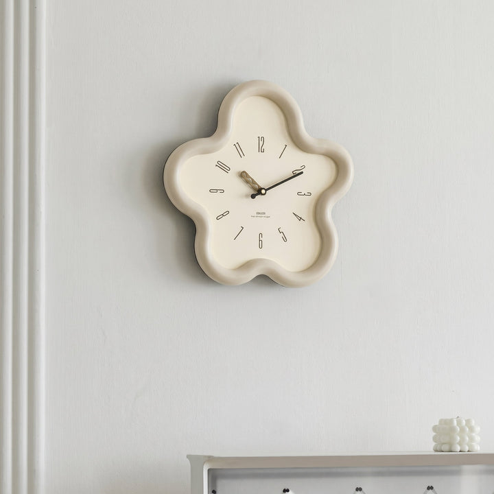 Modern Wall Clock in Flower Shape - Wall Clock - White - Oaksoho