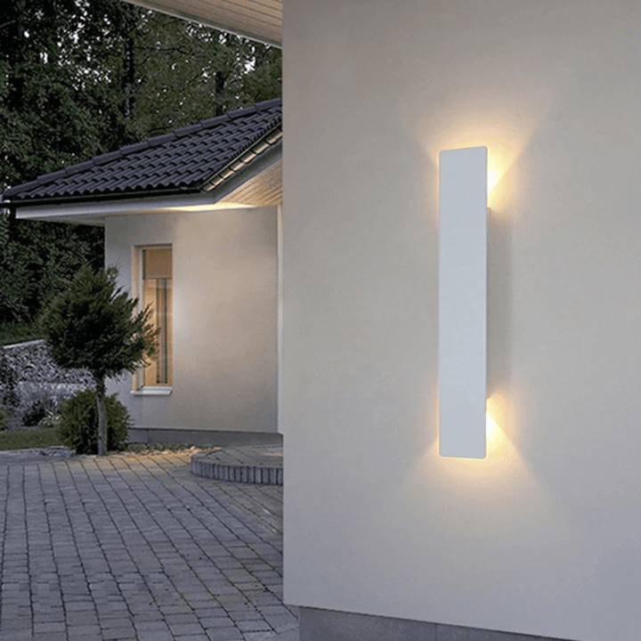 Outdoor LED Wall Light With Up and Down Rays - Wall lamp - White - Oaksoho