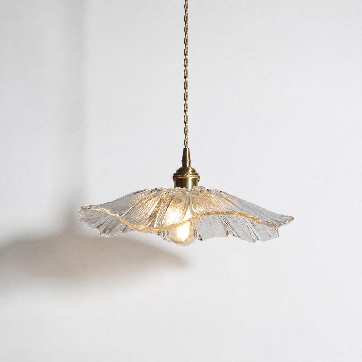 Petal Shaped Glass Pendant Light for Ceiling Lighting - Pendant Light Fixtures - White - Oaksoho