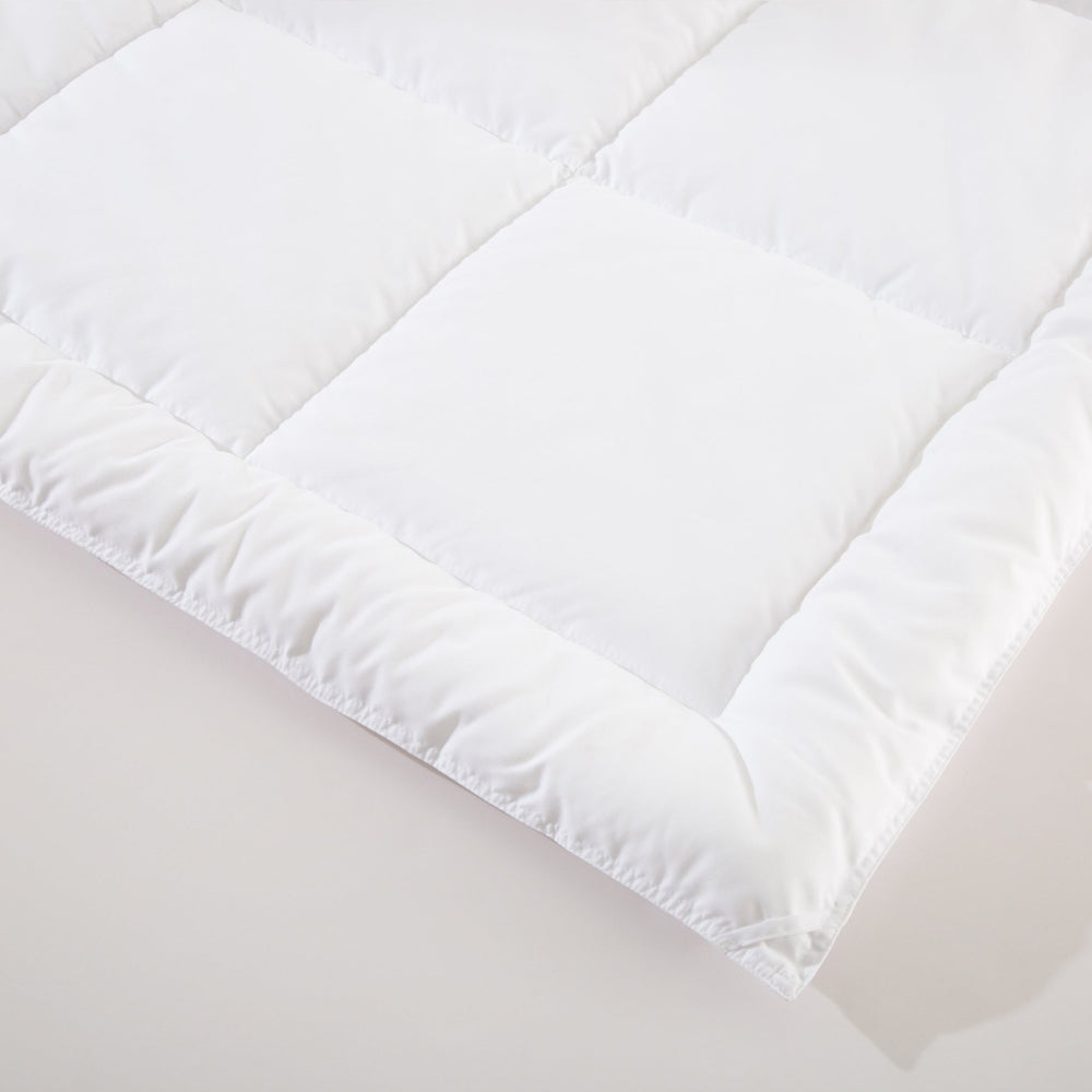 Quilted All - Season Comforter for Optimal Sleep - Blanket - White - Oaksoho