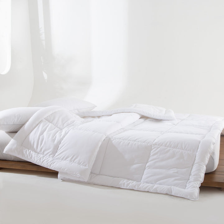 Quilted All - Season Comforter for Optimal Sleep - Blanket - White - Oaksoho