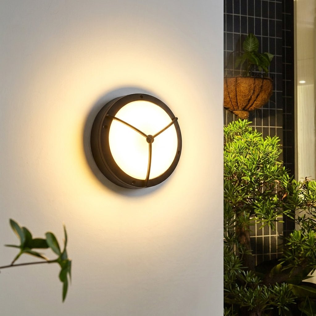 Round Outdoor Wall Light with Segment Grid Design - Wandleuchte - Triangle - Oaksoho