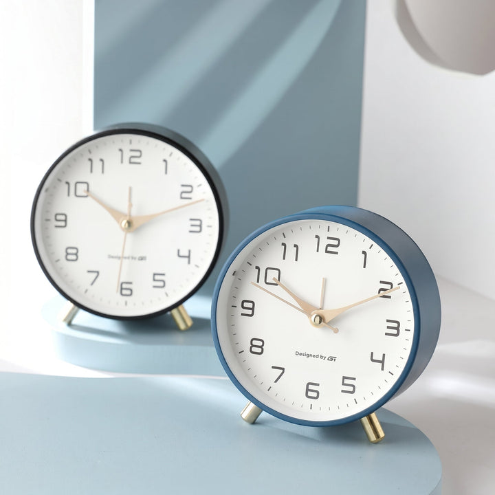 Scandinavian Round Silent Desk Clock with Brass Accents - Desk Clock - Pink - Oaksoho